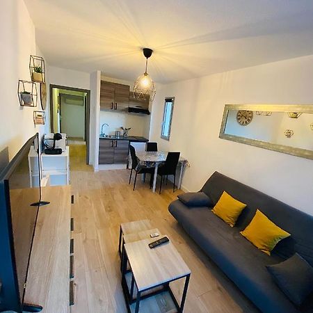 Appartement Au Port De Saint Cyprien מראה חיצוני תמונה